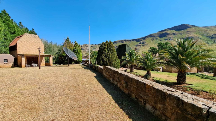 8 Bedroom Property for Sale in Clarens Free State